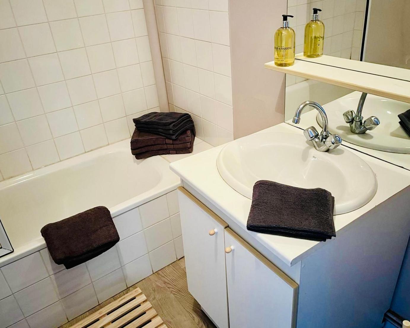 Mountain View 2 Bedroom Apartment Saint Beat Lez Extérieur photo